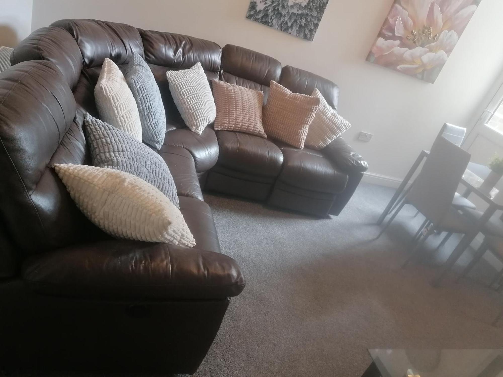 Rossy Home Of Relaxations Stoke-on-Trent Exteriör bild